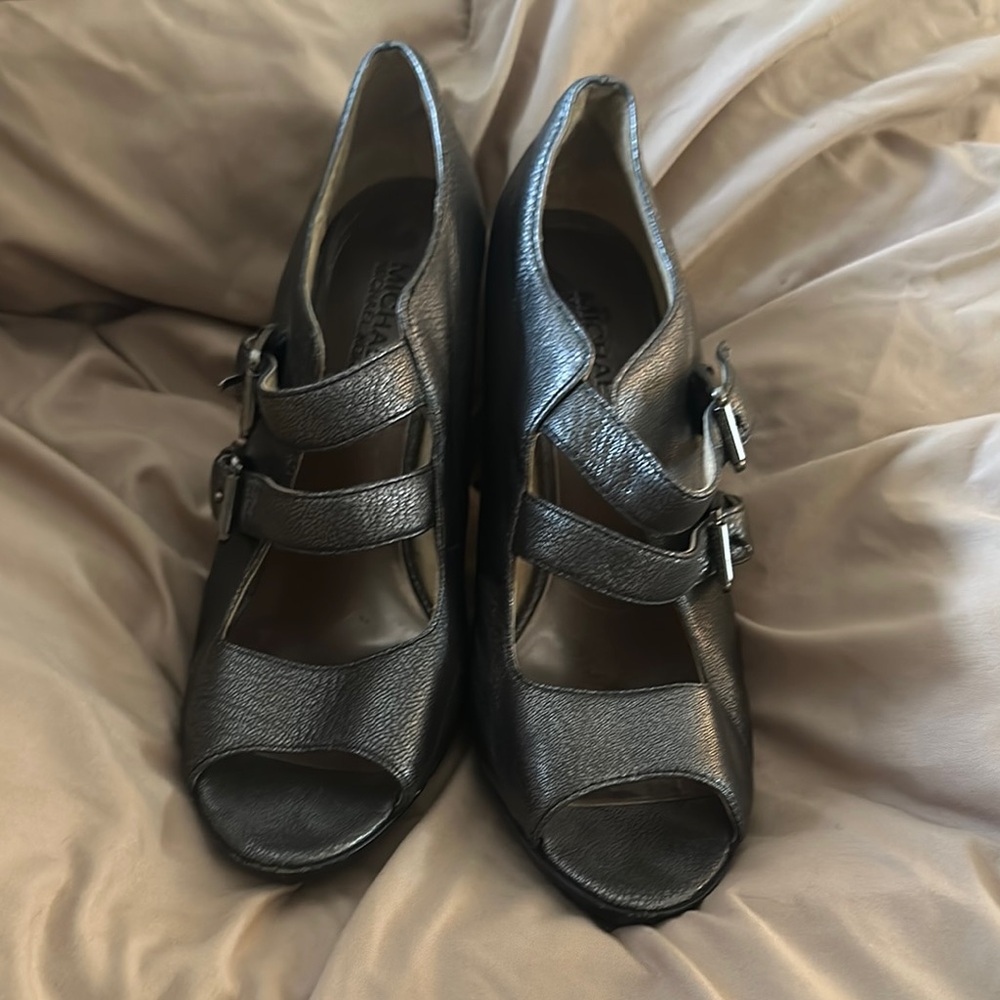 Women's Silver Open-Toe Sandals